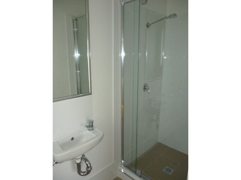 2/21 GIDYEA STREET, Blackwater QLD 4717