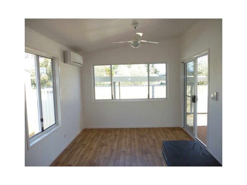 2/21 GIDYEA STREET, Blackwater QLD 4717