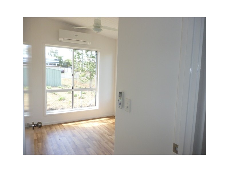 2/21 GIDYEA STREET, Blackwater QLD 4717