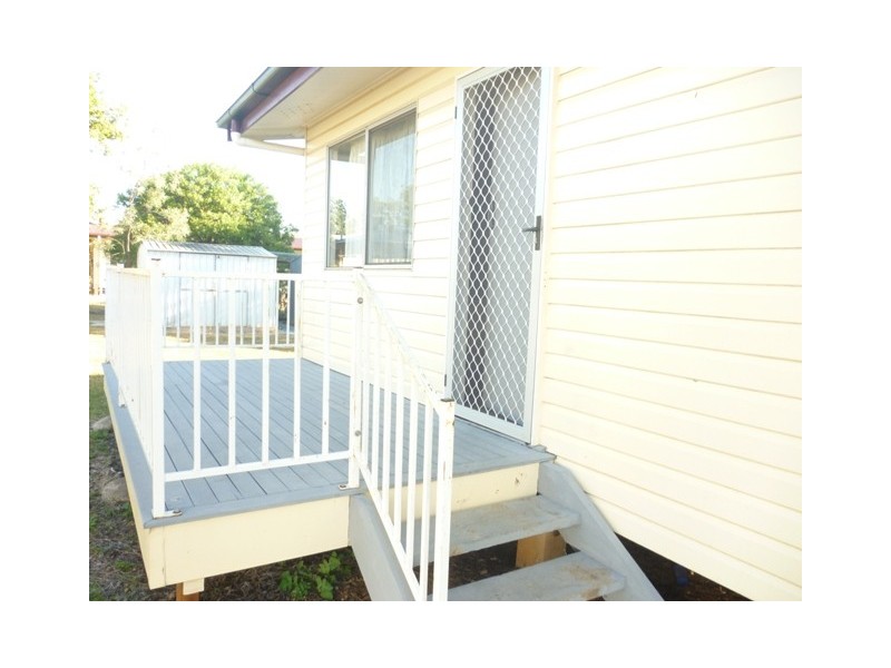 2/49  WEY STREET, Blackwater QLD 4717