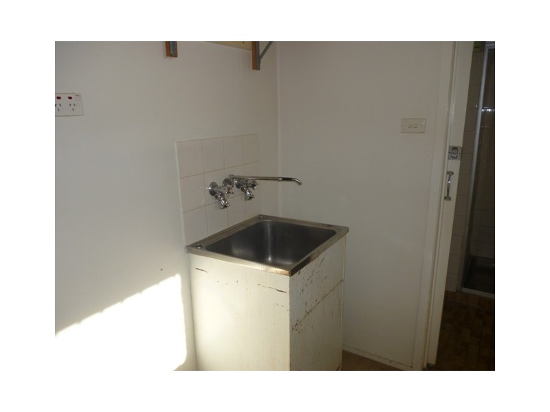 2/49  WEY STREET, Blackwater QLD 4717