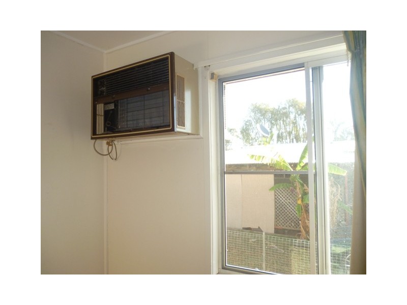 2/49  WEY STREET, Blackwater QLD 4717