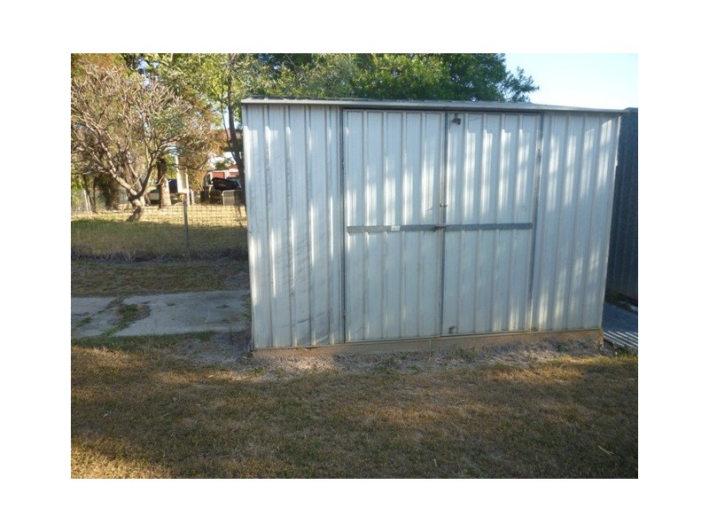 2/49  WEY STREET, Blackwater QLD 4717