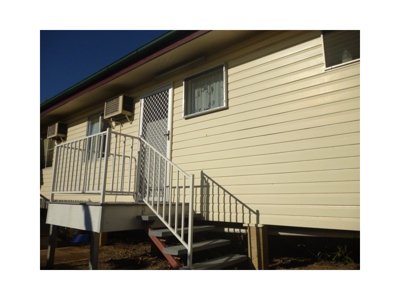 2/49  WEY STREET, Blackwater QLD 4717