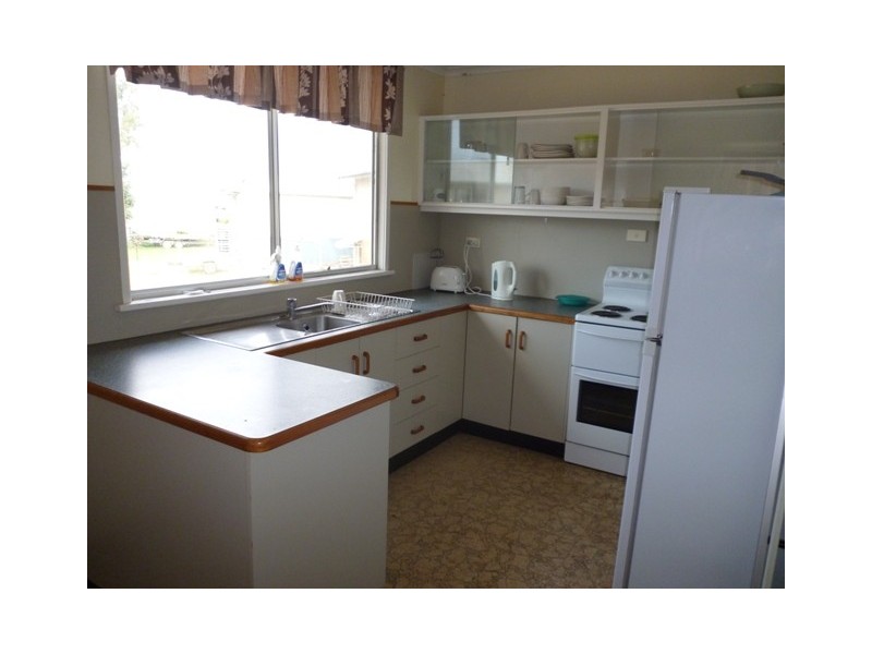 18B Blackbutt Street, Blackwater QLD 4717