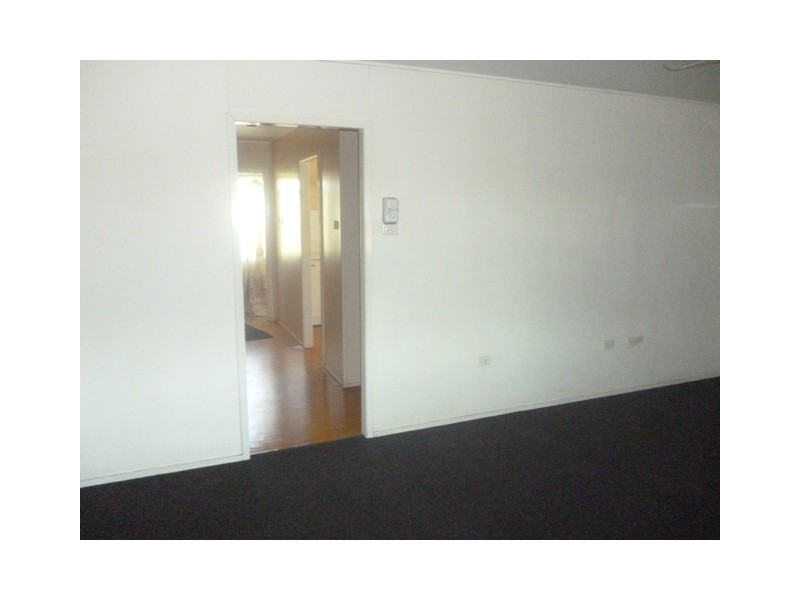 18 Mackenzie Street, Blackwater QLD 4717