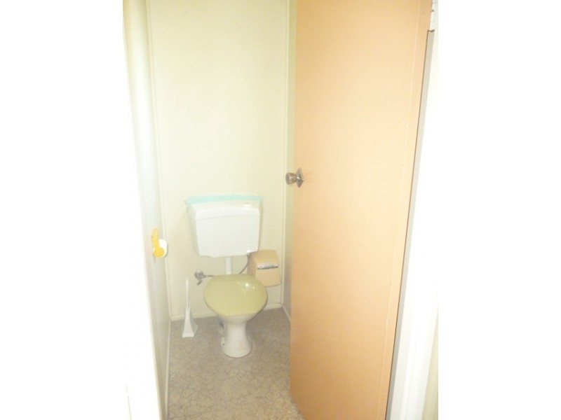 18 Mackenzie Street, Blackwater QLD 4717