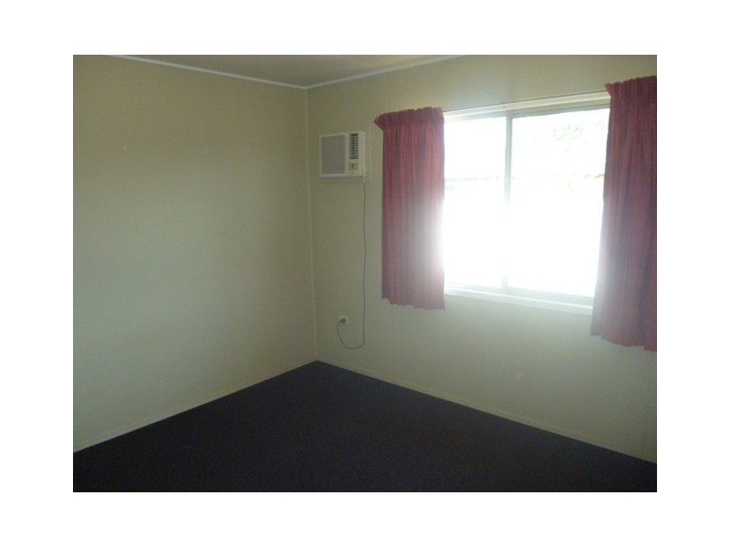 18 Mackenzie Street, Blackwater QLD 4717