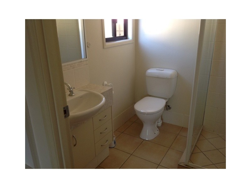 8 Fern Street, Blackwater QLD 4717