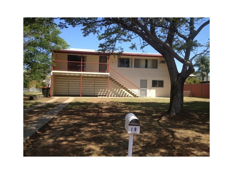 19 Conachan, Blackwater QLD 4717