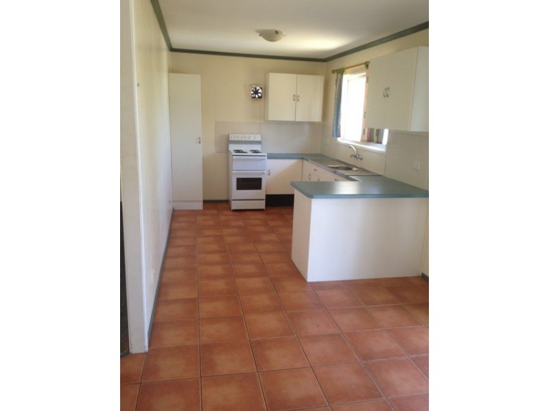 19 Conachan, Blackwater QLD 4717