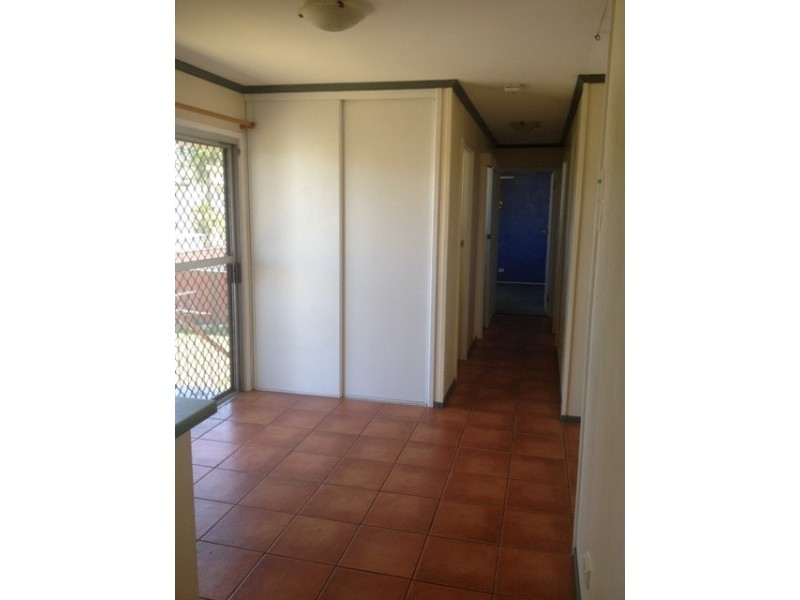 19 Conachan, Blackwater QLD 4717