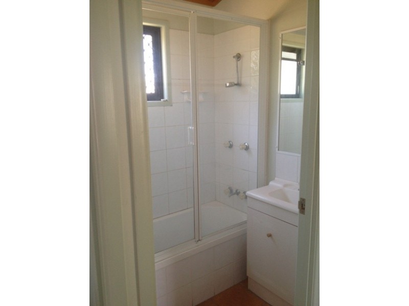 11 Oliffe Street, Blackwater QLD 4717