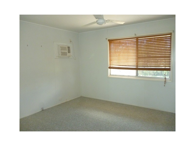 8 BIRT STREET, Blackwater QLD 4717