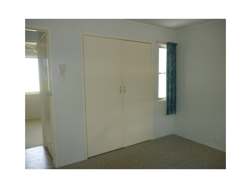 8 BIRT STREET, Blackwater QLD 4717