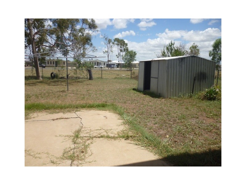 8 BIRT STREET, Blackwater QLD 4717