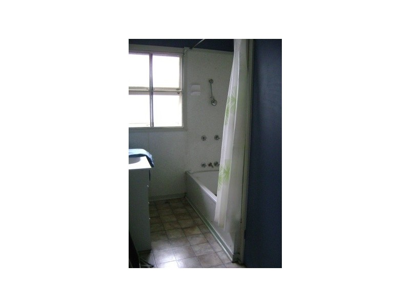 21 Fay Street, Blackwater QLD 4717