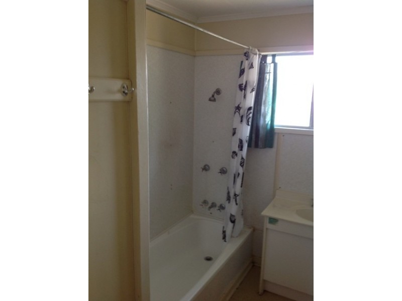 17 Bauhinia Street, Blackwater QLD 4717