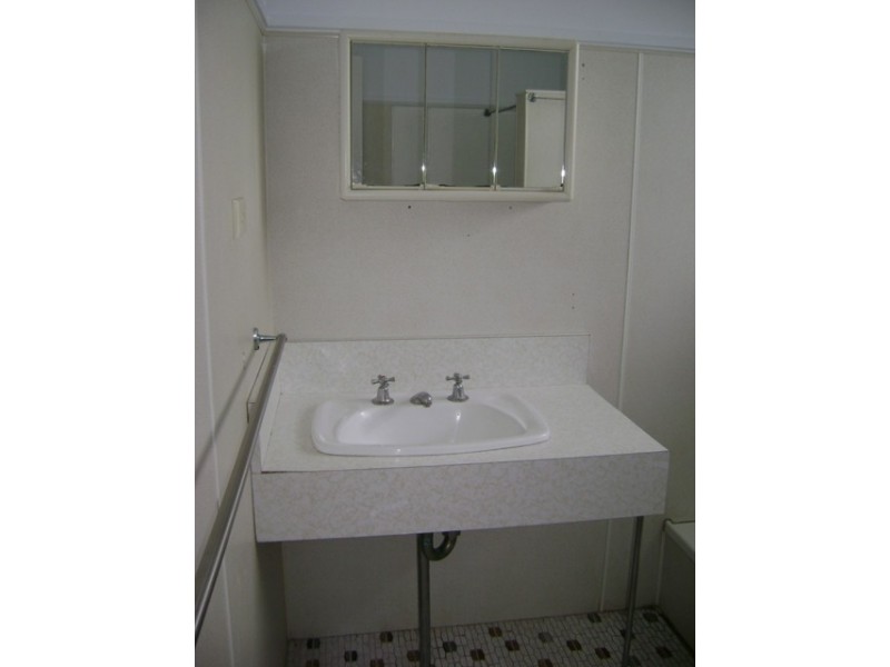 5 Kurrajong Street, Blackwater QLD 4717