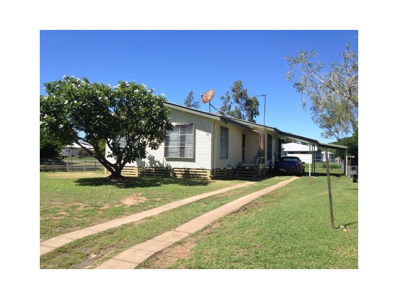 25 Bean Street, Blackwater QLD 4717