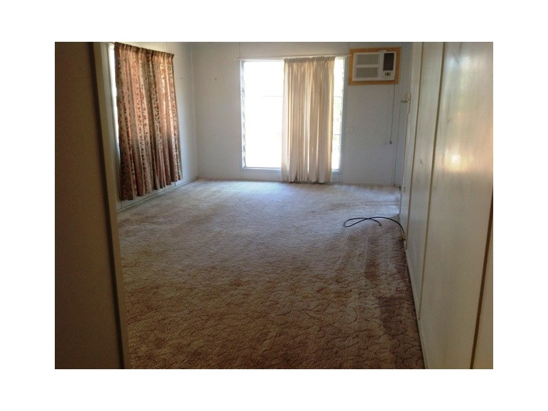 25 Bean Street, Blackwater QLD 4717