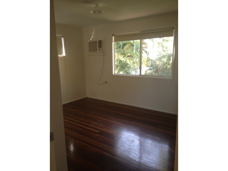 6 Bremner Street, Blackwater QLD 4717