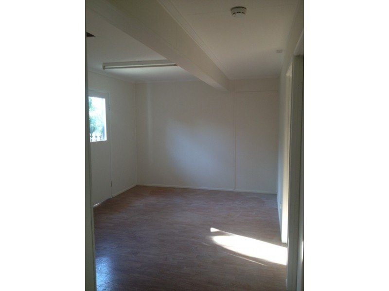 6 Bremner Street, Blackwater QLD 4717