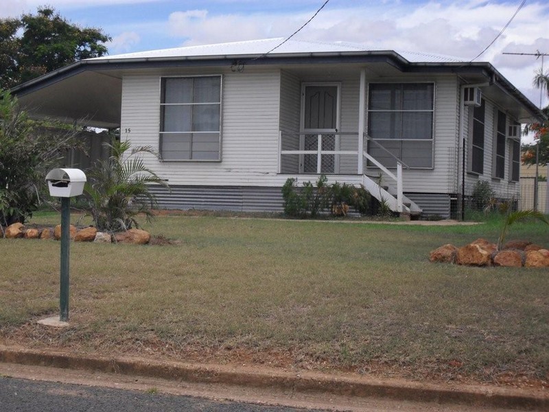 15 Bean Street, Blackwater QLD 4717