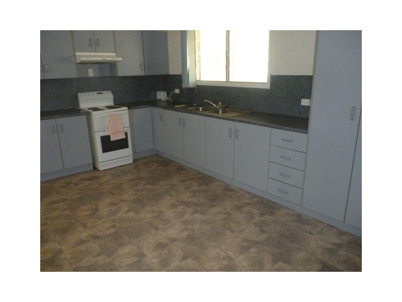 28 Taurus Street, Blackwater QLD 4717