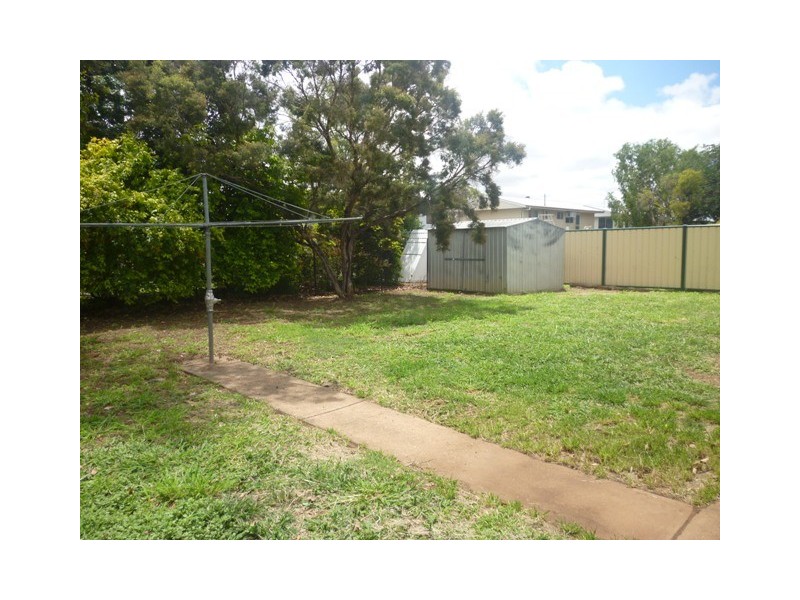 20 GUM STREET, Blackwater QLD 4717