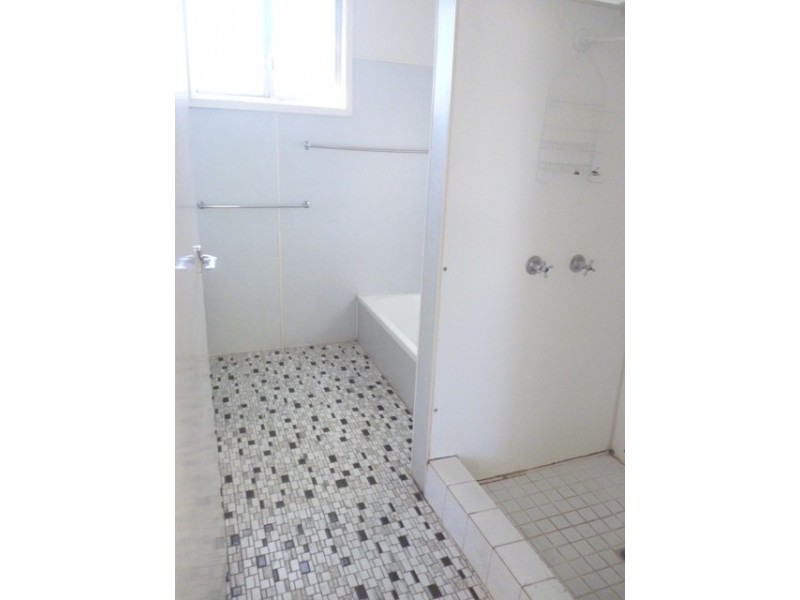 20 GUM STREET, Blackwater QLD 4717