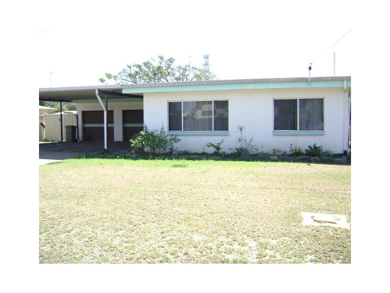 4 Umbrella Street, Blackwater QLD 4717