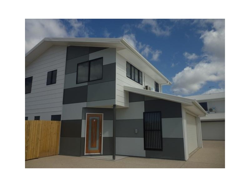 1/16 Bauman Way, Blackwater QLD 4717