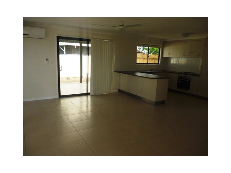 1/16 Bauman Way, Blackwater QLD 4717