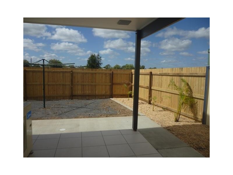 1/16 Bauman Way, Blackwater QLD 4717