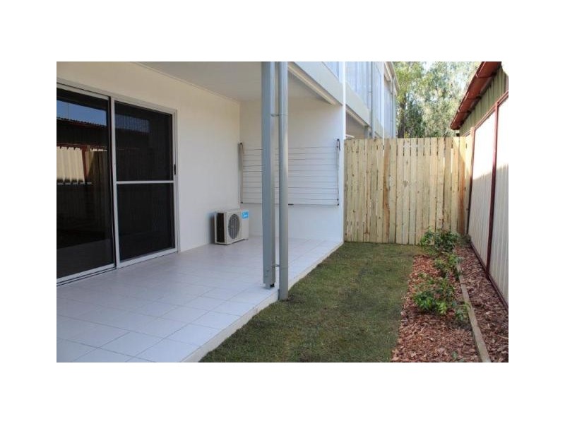 2/17-19 Sandalwood Street, Blackwater QLD 4717
