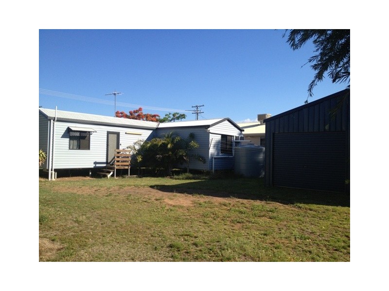 8 Pandanus Street, Blackwater QLD 4717