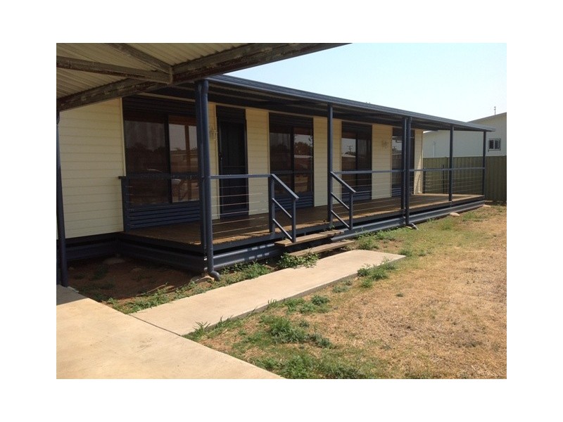 7 Summer Red Court, Blackwater QLD 4717