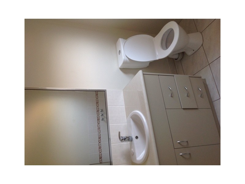 7 Summer Red Court, Blackwater QLD 4717