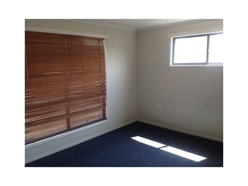 7 Summer Red Court, Blackwater QLD 4717