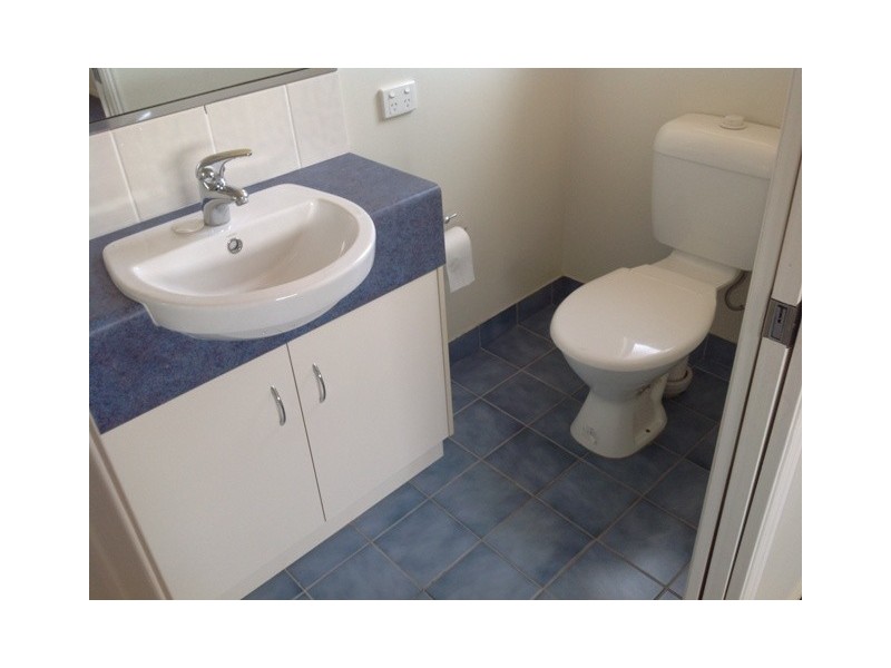 7 Summer Red Court, Blackwater QLD 4717