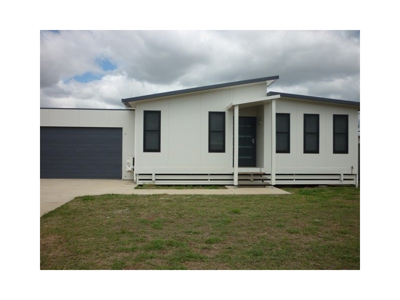 14 Summer Red Court, Blackwater QLD 4717