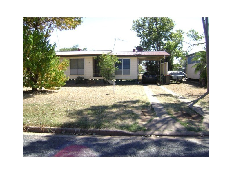 7 Oak Street, Blackwater QLD 4717