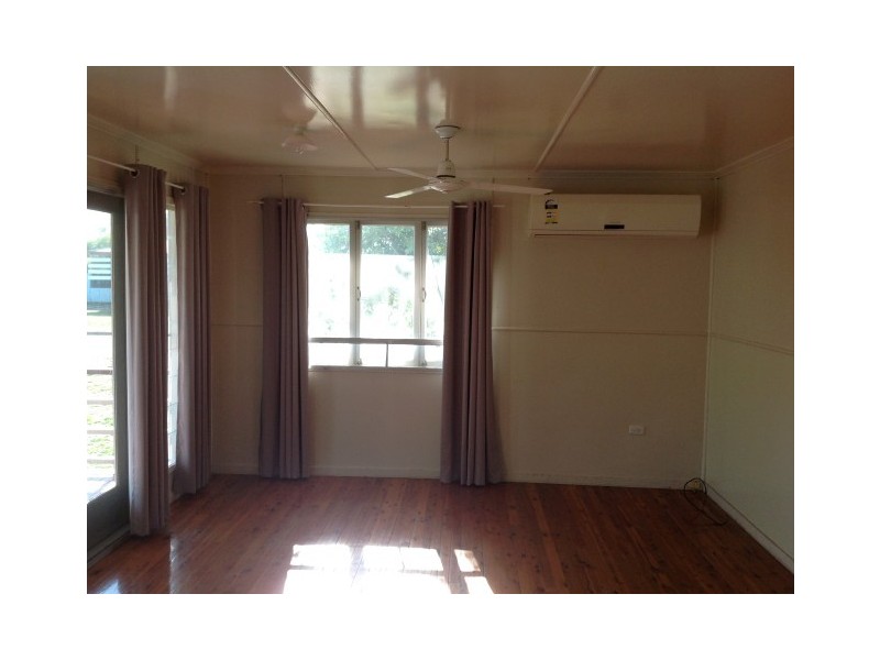 24 Sandalwood, Blackwater QLD 4717