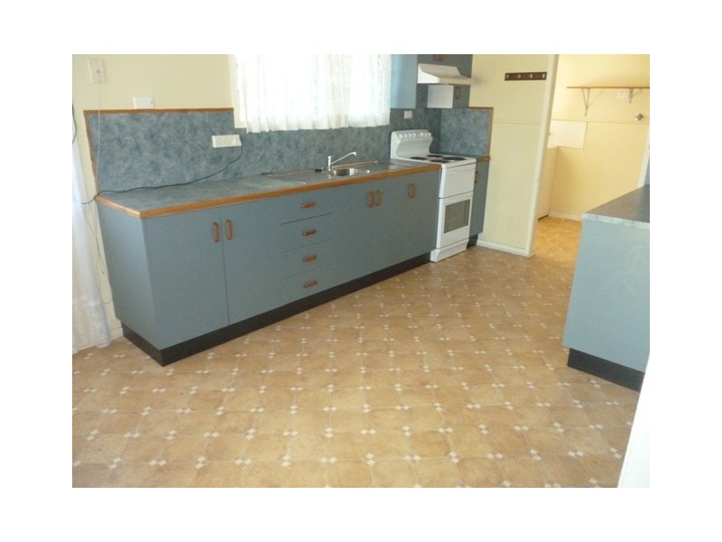 28 Sandalwood Street, Blackwater QLD 4717