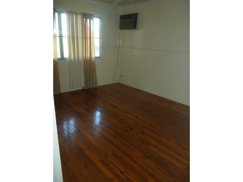 28 Sandalwood Street, Blackwater QLD 4717