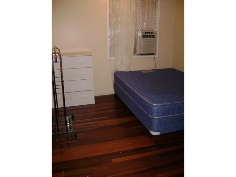 13 Cork Street, Blackwater QLD 4717