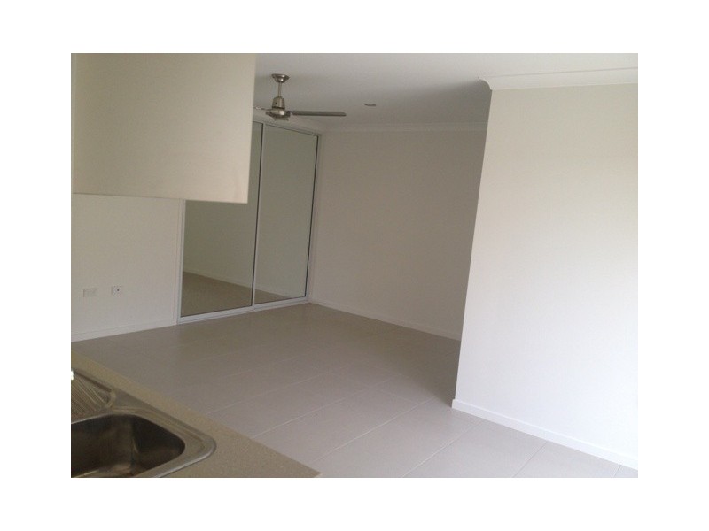 2/17-19 Sandalwood, Blackwater QLD 4717