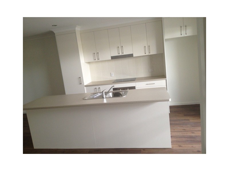 2/17-19 Sandalwood, Blackwater QLD 4717