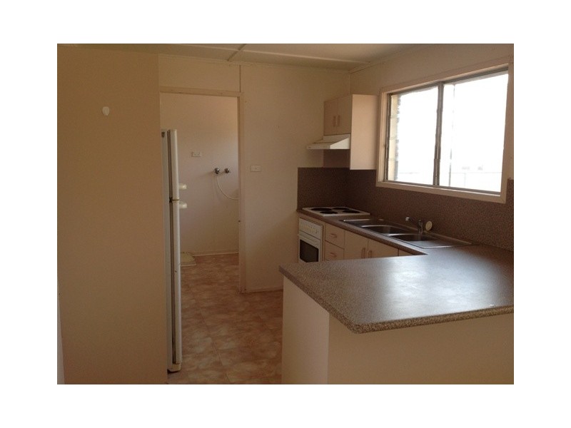 7  Oak Street, Blackwater QLD 4717